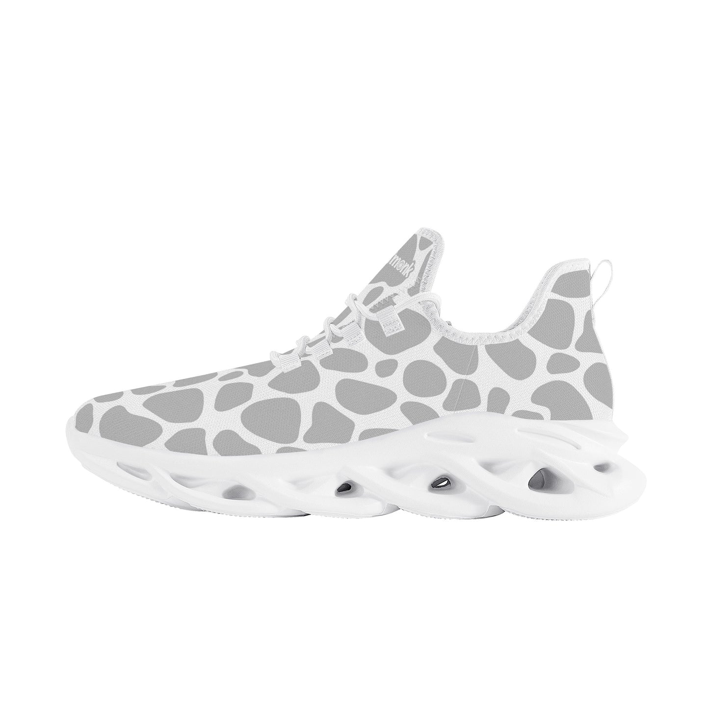 "Nix Giraffe" Flex Control Sneaker